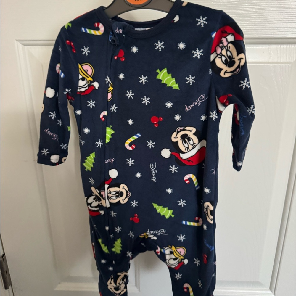 DISNEY MICKEY MINNIE DAISY GOOFY DONALD BABY INFANT SLEEPER PAJAMA 3-6 MONTHS